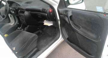 Producătorii și distribuitorii auto, obligați să dețină puncte de colectare a mașinilor scoase din uz
